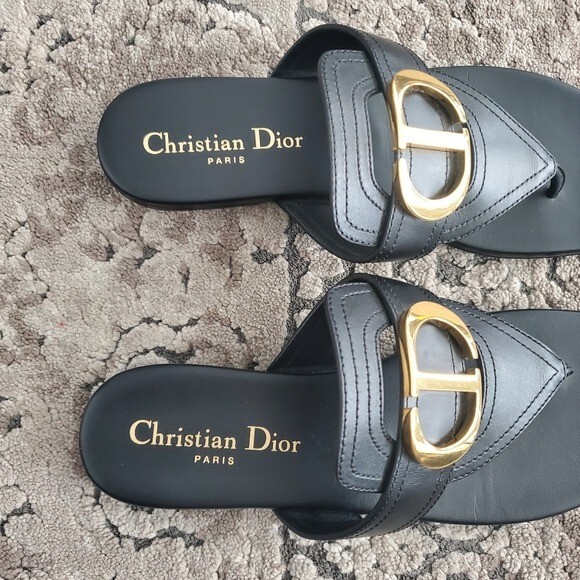 【本革×CD ロゴ 】 DIOR 30 Montaigne サンダル Christian Dior Montaigne CD Logo Flat Leather Thong Sandals