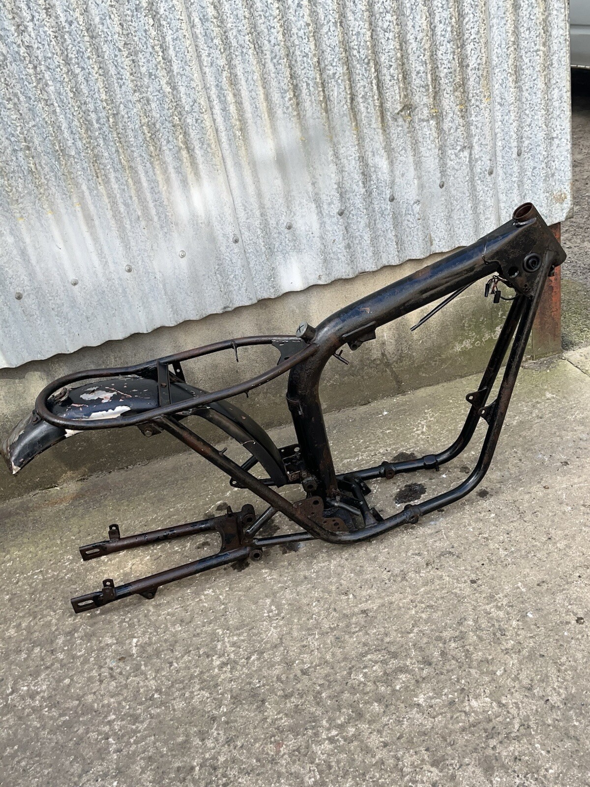 Picture 3 of 24