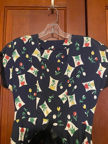 Vtg 1940's Navy Flowers Peplum Dress - Picture 2 of 10