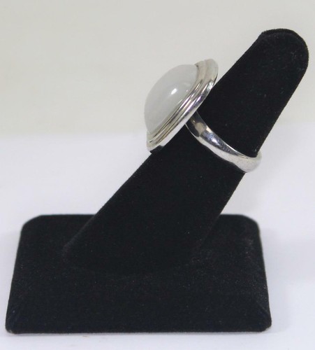 Vintage Ladies Silver Tone Moonstone Ring Costume Jewelry Size 5.5 - Picture 3 of 5