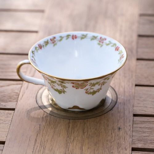 Taza Demitasse Floral Haviland Schleiger 705 Roja y Verde - Imagen 1 de 6