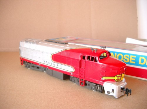 Shark Nose Diesel Lokomotive "Santa Fe" Baldwin H0 - 720 - Bild 6 von 14