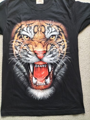 Eye of the Tiger Print My Family T Shirt Medium Black with Print Front and Back - Picture 18 of 24