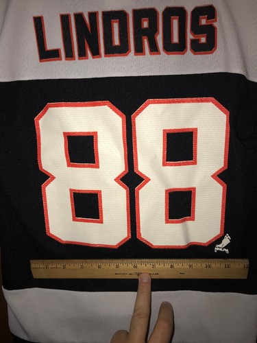 Eric Lindros #88 1990’s Logo 7 Philadelphia Flyers Hockey Jersey Youth Med NHLPA - Picture 9 of 9