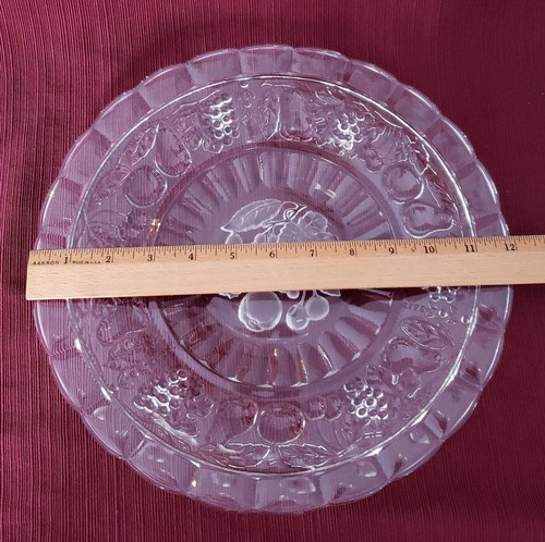 Vintage Unsigned Clear Round Glass Serving Plate/Platter, Fruit Embossed Center - Picture 4 of 10