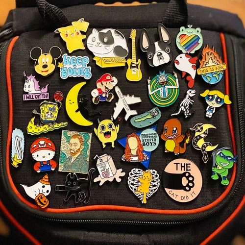 Lote de Lindos Prendedores Surtidos GRATIS Cordón Música Esmalte Broche Gato Perro Dibujos Animados` - Imagen 52 de 179