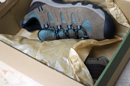 New US 8.5 KEEN Women's Headout WP Waterproof Hiking Shoes Shitake / Dark Forest - Picture 9 of 14