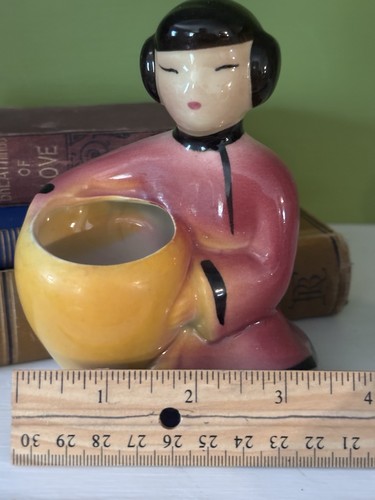 Vintage Shawnee Pottery Asian Girl Planter Pink Dress 5" - Picture 2 of 10