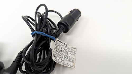 Panasonic DVD-LS83 Portable/Travel/Car DVD Player + Screen with Car Charger - Picture 10 of 12