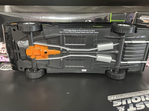 Greenlight Fast & Furious 1/18 Dom's 1970 Dodge Charger Rare Collectible - Picture 5 of 9