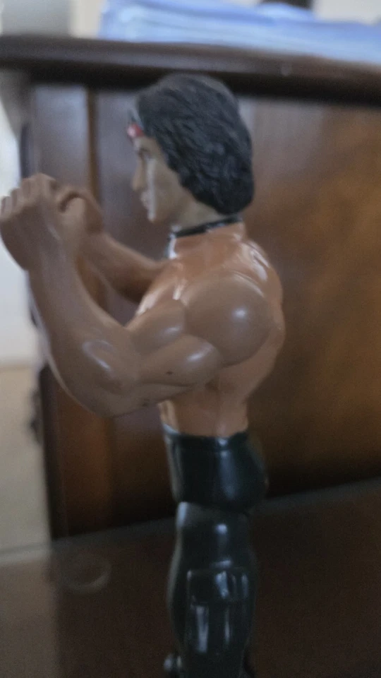 Boneco de ação vintage 1985 John Rambo 6,75” Coleco Anabasis Force of Freedom - Imagem 2 de 4