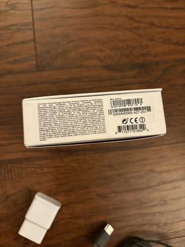 Google Chromecast 2nd Generation 1080p Portable Media Streamer (NC2-6A5) - Picture 11 of 12