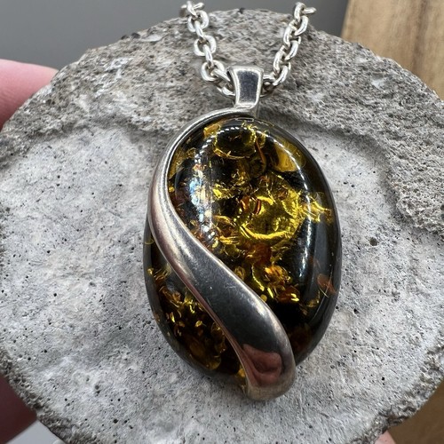 Beautiful 925 Sterling Silver Long Baltic Amber Necklace. Designer WD. 56cm - Picture 2 of 10