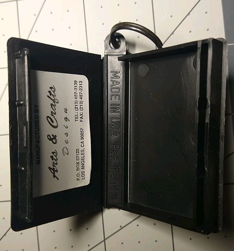 Video Store Magazine Keychain - Picture 6 of 6