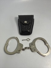 Vintage The Smith & Wesson Co. Handcuffs + Key USA M100 + Dutyman 8821U Holster
