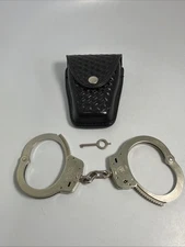 Vintage The Smith & Wesson Co. Handcuffs + Key USA M100 + Dutyman 8821U Holster