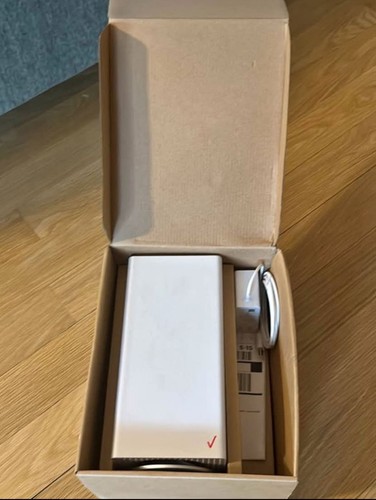 Verizon Fiona CR1000A Wireless Router  - Picture 2 of 5