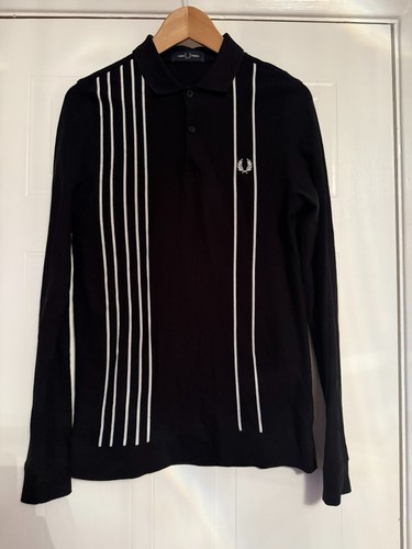 Camisa Polo Fred Perry Corona de Laurel Gráfica Manga Larga Negra Talla Pequeña PVP £80 - Imagen 4 de 4