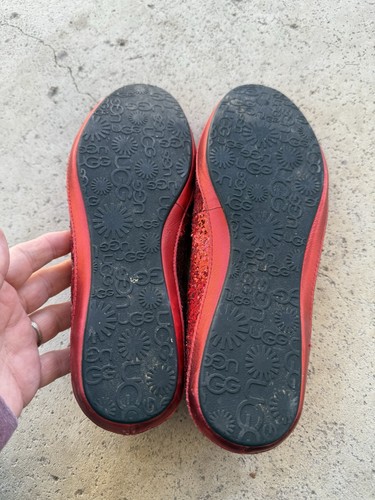 UGG RED Women’s GLITTER FLATS, LINED WITH SHEARLING, SOFT, SIZE 9.5 Nice!!!! - Picture 8 of 8