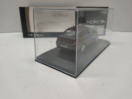 Peugeot 301 2012 1/43 Norev - Imagen 8 de 14