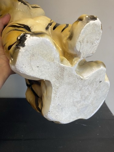 Large vintage Kitsch Tiger Cub  Ornament Italian Chalkware 60s Retro MCM 29cm - Picture 5 of 8