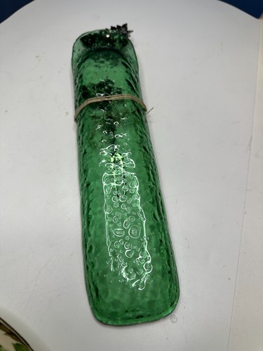 Vidrio reciclado verde con piezas de metal de alcachofa y un tenedor de talla - Imagen 3 de 8