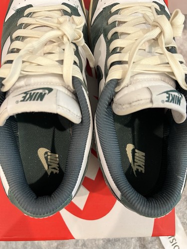 W Nike Dunk Low Vintage Green Size 11 Women’s / 9.5 Men’s Sail White DQ8580-100 - Bild 8 von 10