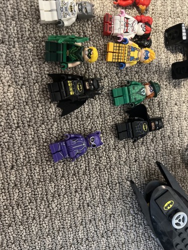 HUGE LEGO DC LOT. RARE MINIFIGURES AND BUILDS INCLUDED. - Picture 4 of 13