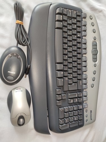 MICROSOFT WIRELESS MULTIMEDIA KEYBOARD 1.0A & OPTICAL MOUSE & RECEIVER - Afbeelding 7 van 16