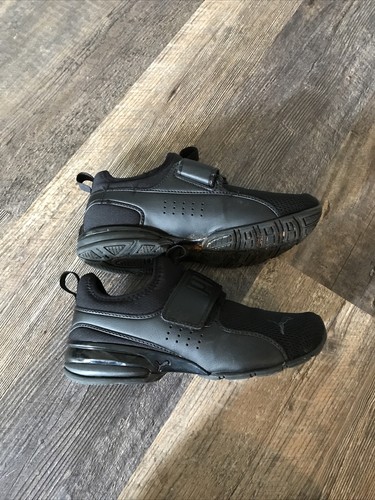 Scarpe da ragazzo nere taglia 3 di Puma - Foto 3 di 7