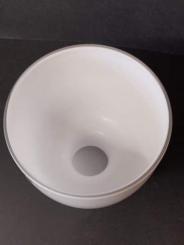 Vintage PUKEBERG Sweden Opaque White Glass Vase Labelled 1970s - Picture 5 of 7