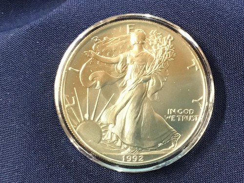 1992 American Silver Eagle Brilliant Uncirculated One Troy Ounce .999 Fine - Picture 4 of 8