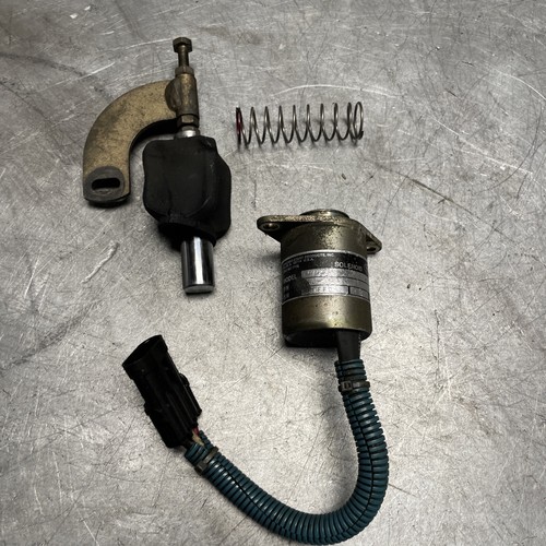 OEM GOOD USED KUBOTA DIESEL D662E FUEL SHUTOFF ASSEMBLY - Picture 1 of 3