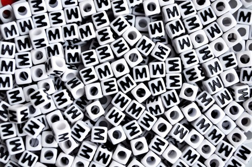 wholesale 1000 pcs alphabet white cube beads with black letter single & mixed - Picture 14 of 28