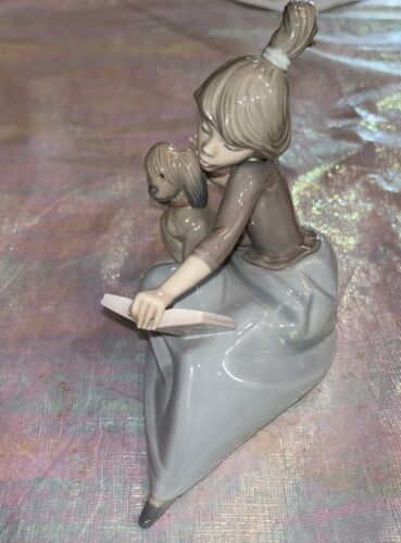 Lladro “A Lesson Shared”# 5475- Girl reading book to dog Figurine - Retired B21D - Picture 8 of 12