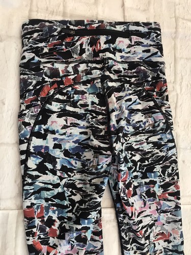 Lululemon High Rise size 4 Leggings Side Pockets Athletic Pants 3/4 EUC - Picture 9 of 12