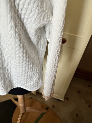 Ladies Ivory Textured Lace Trim Long Sleeve V Neck Top Size M - Picture 4 of 10