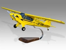 Piper PA-18 Super Cub Flying Bulls Desk Wood Airplane New Model Small Scale 1/32