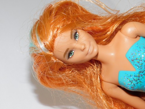 Color Reveal Party Series Barbie Doll Red Hair Shiny Glitter Blue Confetti - Picture 8 of 11