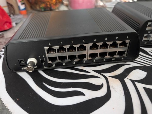 Vintage Boca NET-16 and BOCAHUB-16 Plus Ethernet Networking Hubs (lot of 2) - Zdjęcie 3 z 6
