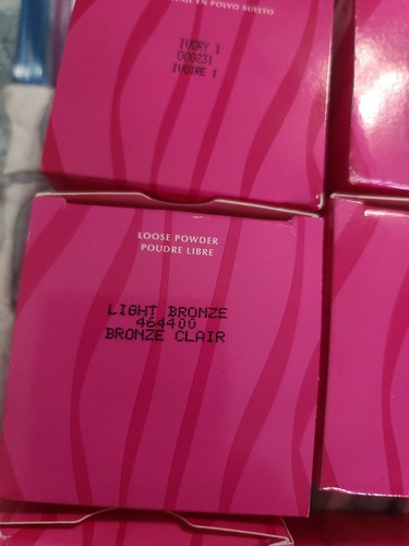 MARY KAY SIGNATURE LOOSE POWDER - Picture 5 of 5
