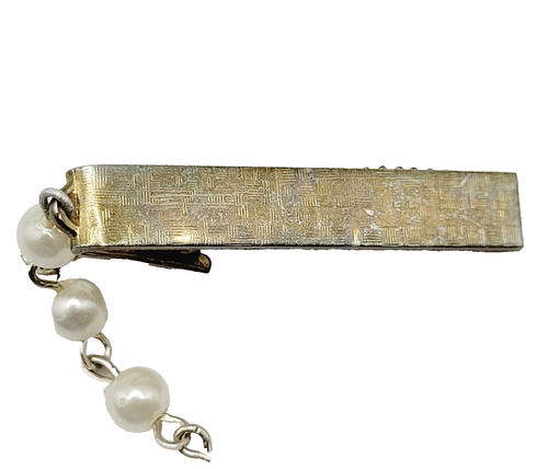 Sweater Guard Clip Vintage 1950-60s Faux White Pearl Brassy Gold Tone Metal - Picture 4 of 22