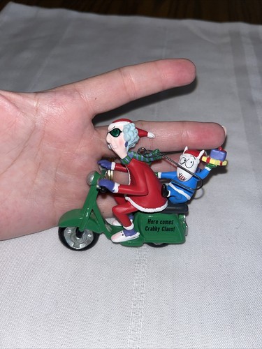 Hallmark Keepsake Ornament Maxine 2011 Here Comes Crabby Claus! 2011. EUC!! - 第 5/5 張圖片