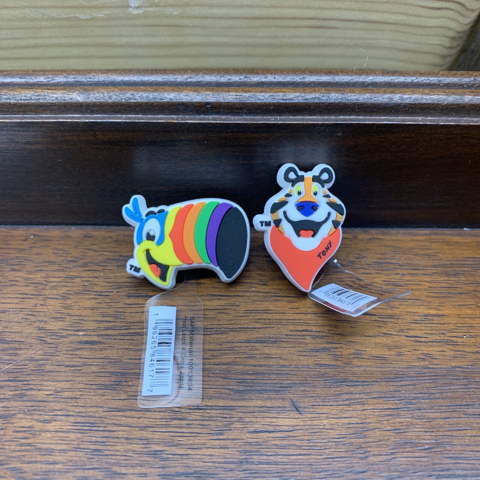 2 Kellogg’s Cereal Jibbitz Croc Charms Tony The Tiger Toucan Sam Froot