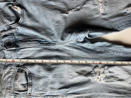 Old Navy Girls Size 14 Original Taper Light Wash Jeans Distressed Ripped Holes - Picture 15 of 15
