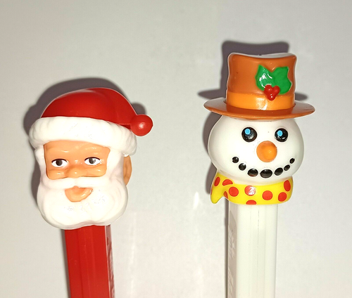 PEZ Spender Schneemann und Weihnachtsmann Vintage mit Füßen - Bild 2 von 5