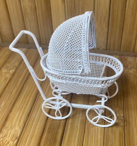 Passeggino vintage stile vittoriano bianco verniciato a polvere rete metallica casa delle bambole - Foto 4 di 8
