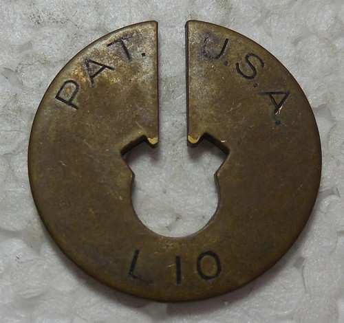 GOETZ YALE L-10 BRASS TELEPHONE TOKEN - Picture 2 of 2