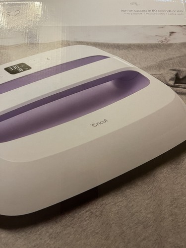 Máquina de prensa de calor Cricut EasyPress 2 lila - Imagen 6 de 7