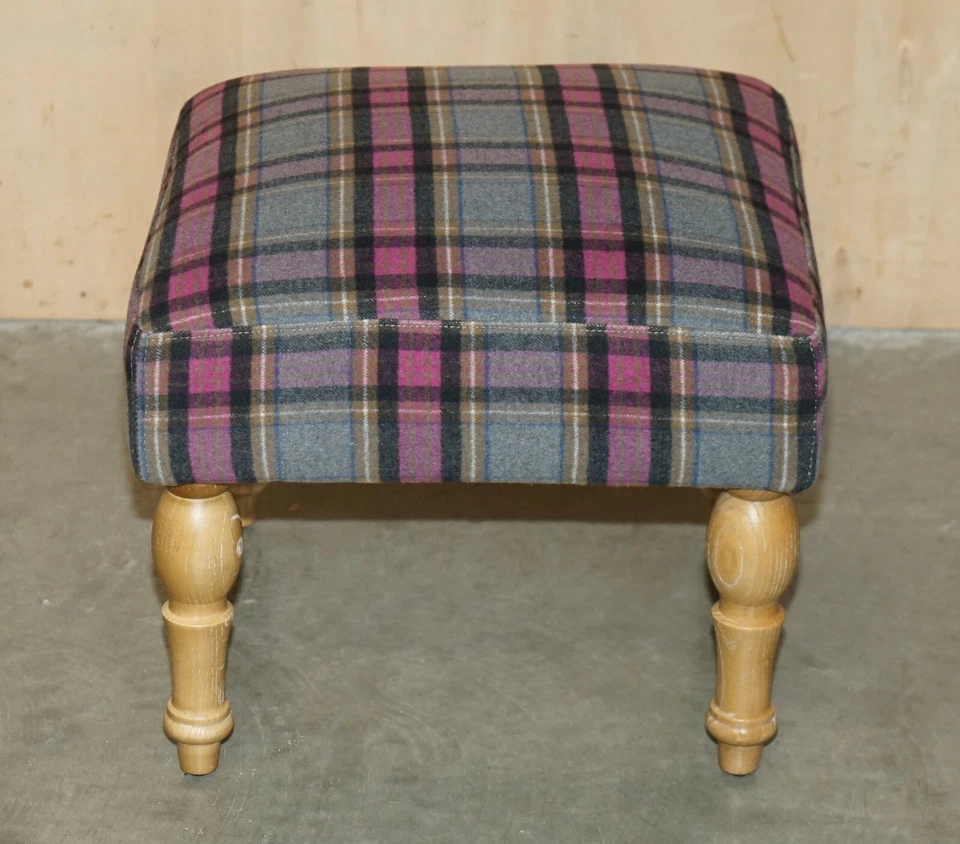 LOVELY VINTAGE MEDIUM SIZED FOOTSTOOL WITH SCOTTISH TARTAN CHECK WOOL UPHOLSTERY - Image 3 of 4